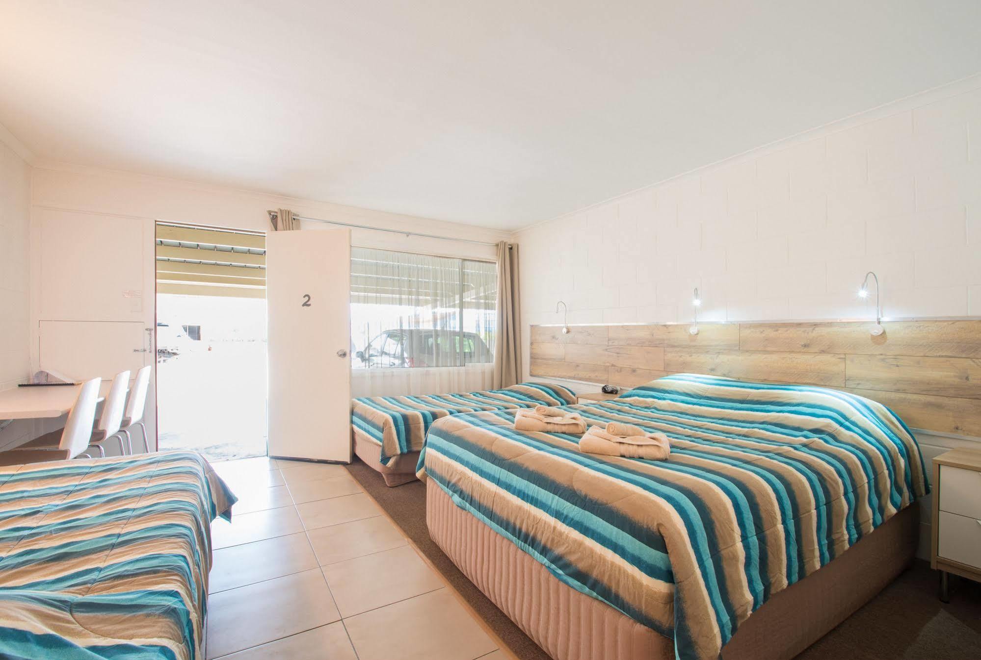 A & A Motel Proserpine Exterior photo